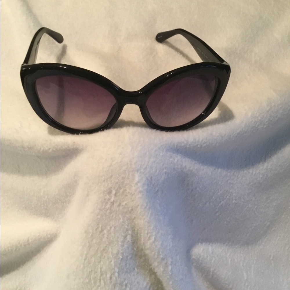 Kate Spade ♠️ Beautiful Sunglasses 🕶️ - Picture 6 of 10